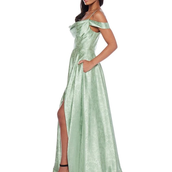 Elegant Off-The-Shoulder Spaghetti Strap Floral Printed Long Dress - Picture 3 of 6